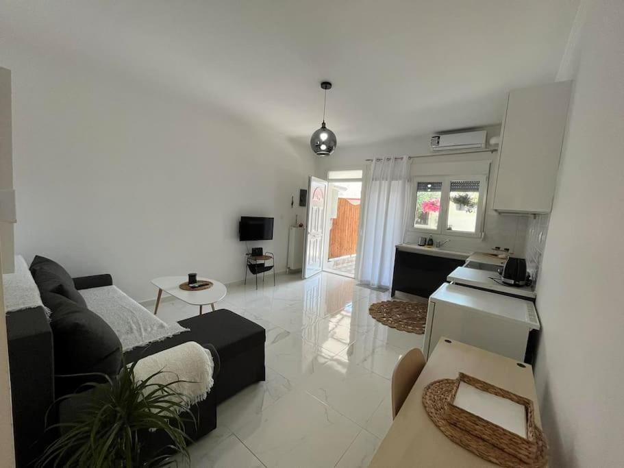 House In Diavata, Thessaloniki, Greece Apartment *