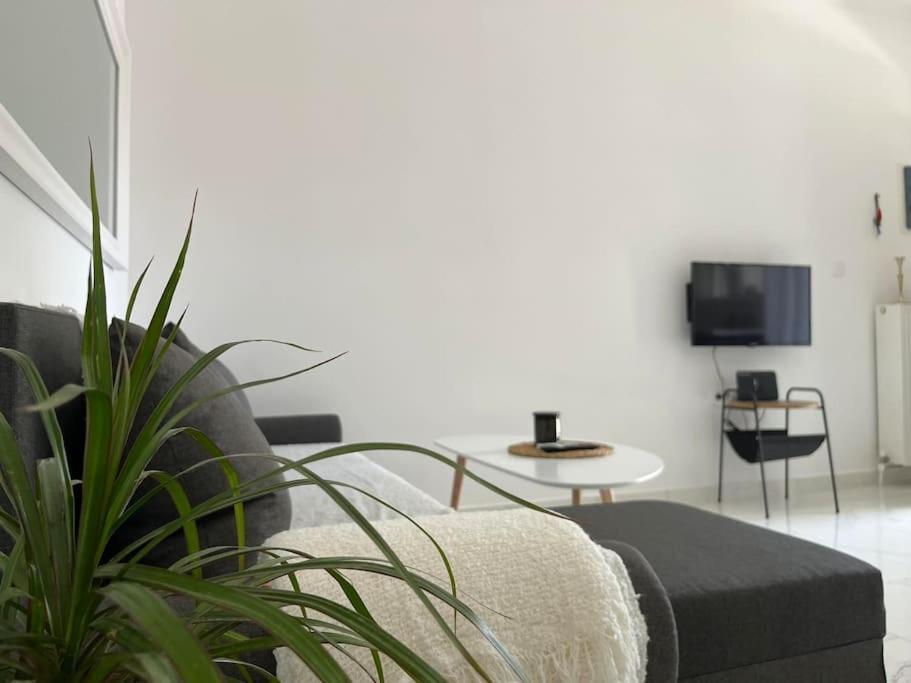 House In Diavata, Thessaloniki, Greece Apartment *