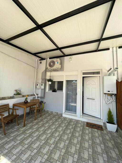 House In Diavata, Thessaloniki, Greece Apartment *